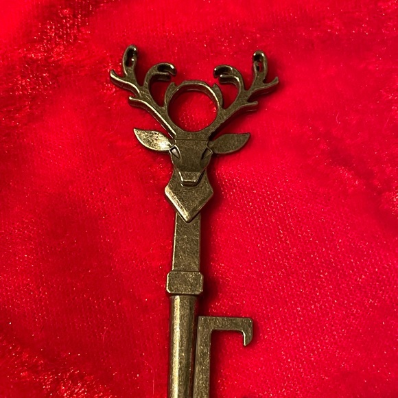 Santa Key! Keep the magic of Christmas alive - Picture 2 of 3